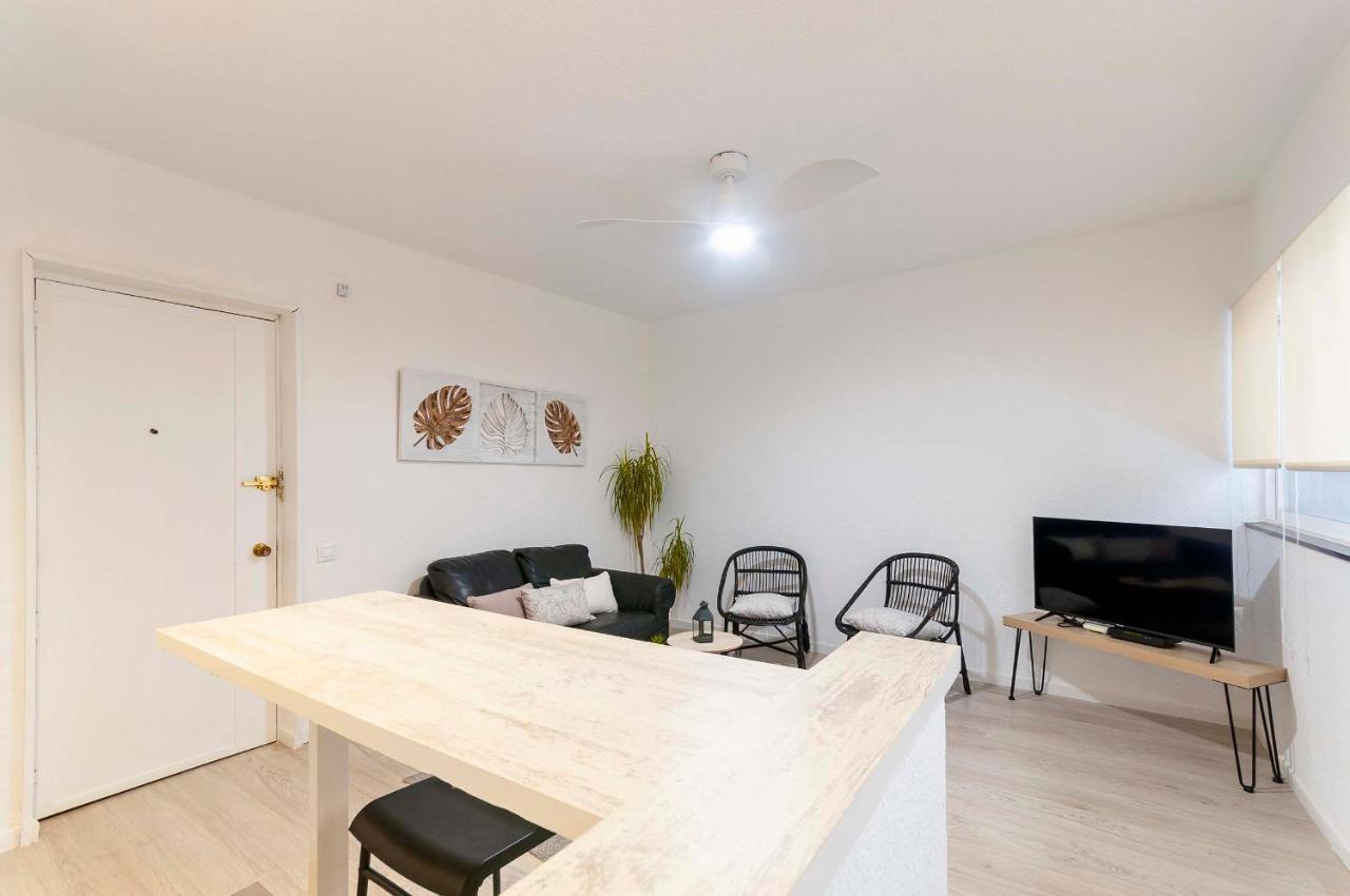 Modern,Cozy And Centric Apartment Next To Beach アリカンテ エクステリア 写真
