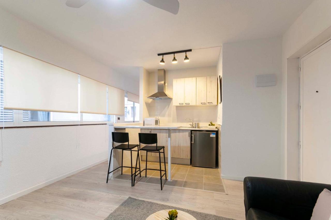 Modern,Cozy And Centric Apartment Next To Beach アリカンテ エクステリア 写真